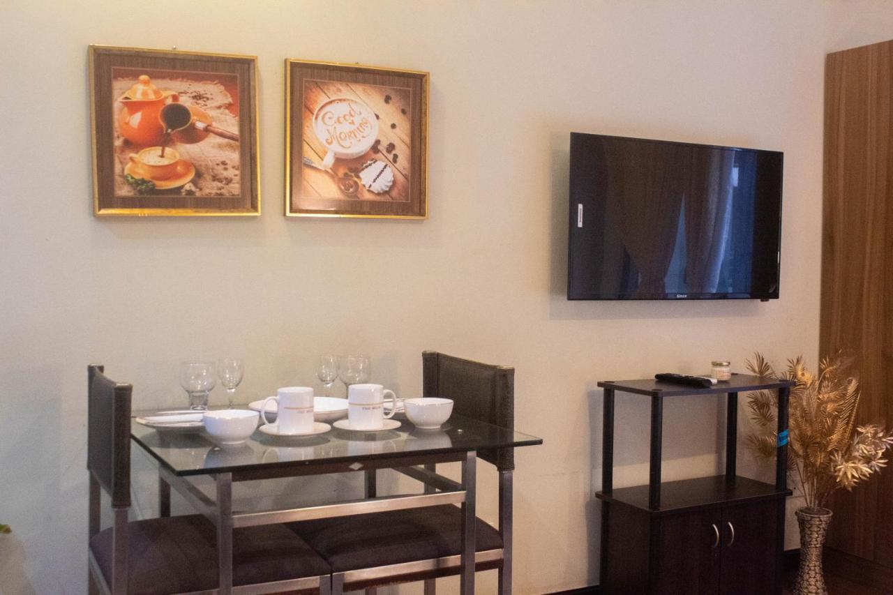 Gramercy Residences Manila Exterior photo