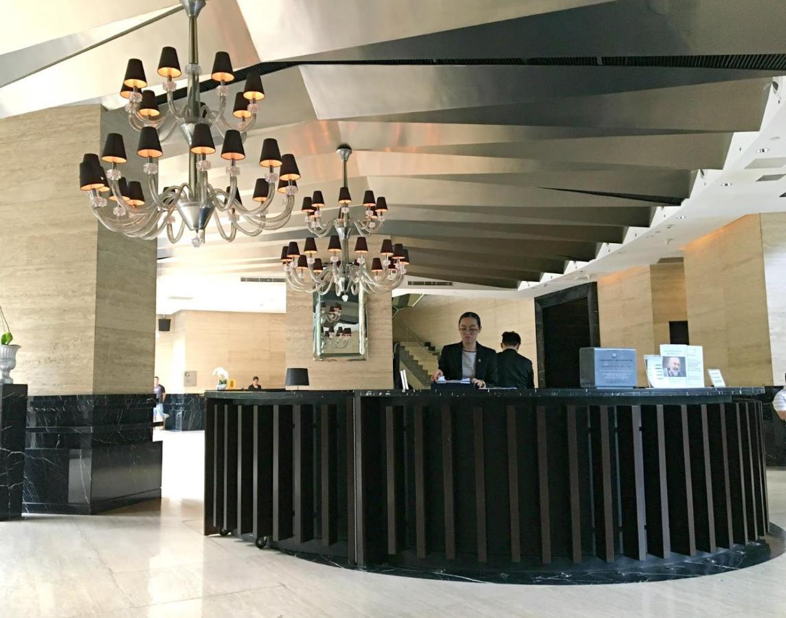 Gramercy Residences Manila Exterior photo